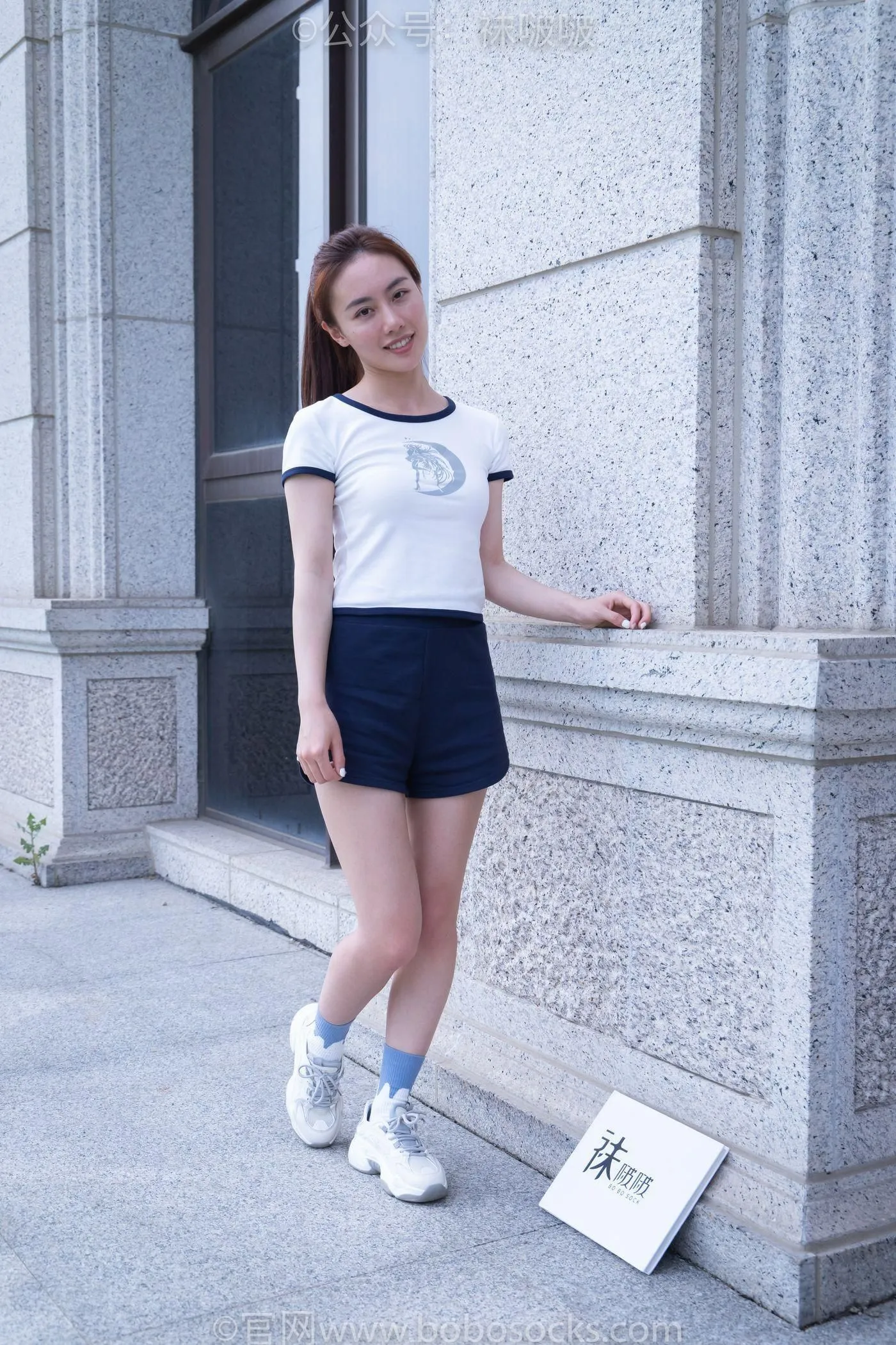 [BoBoSocks袜啵啵]NO.028 小米-运动鞋、白棉袜、裸足 [133P]插图6